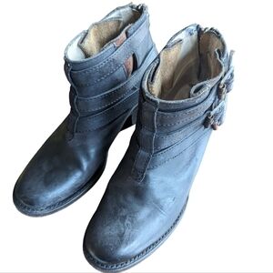 Freebird Soar black booties sz 6